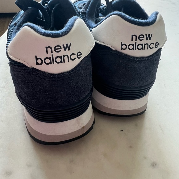 New Balance - Picture 4 of 5